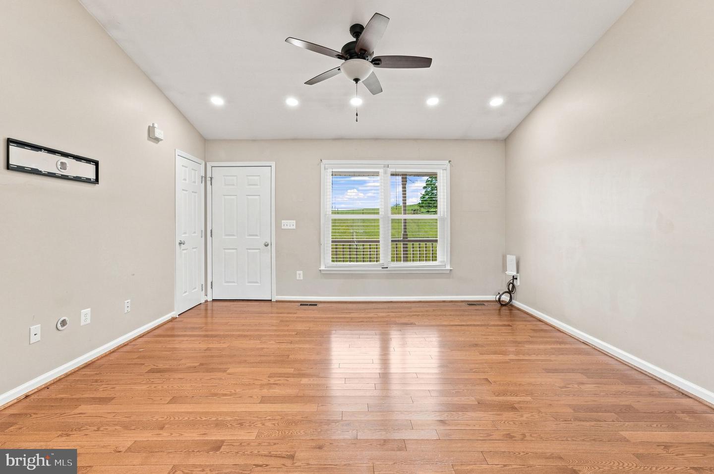 1388 Novum Church Property Photo 28