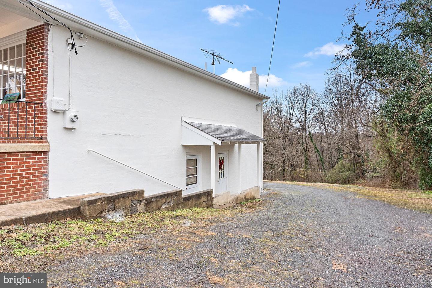 633 S Main St Property Photo 24
