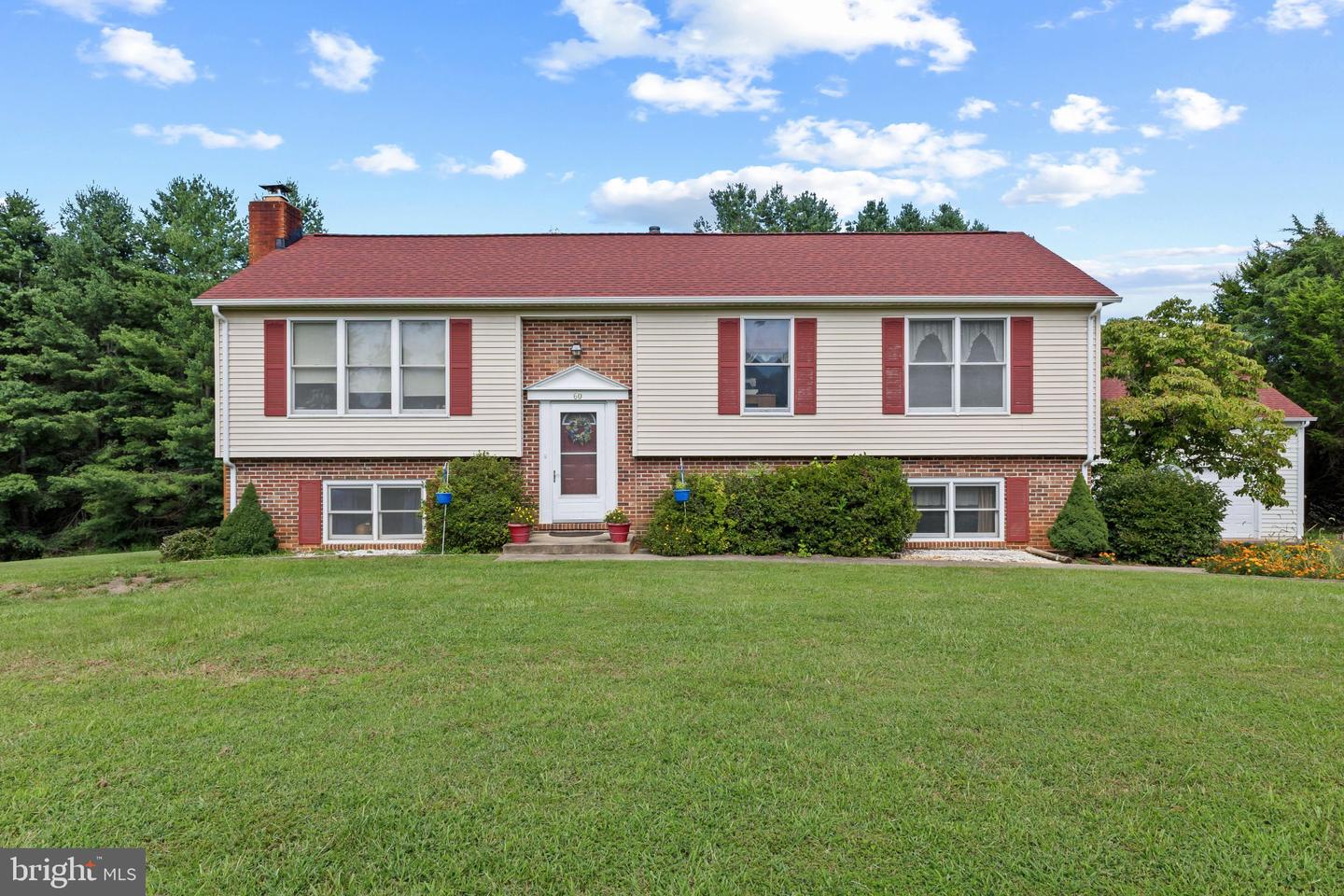 60 Bee Gum Way Property Photo 1