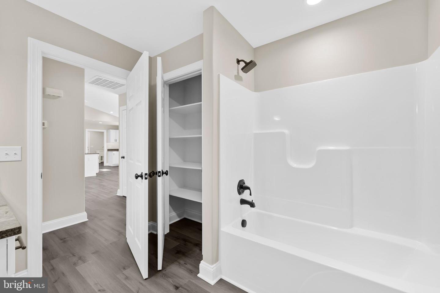 240 Windmill Ln Property Photo 37