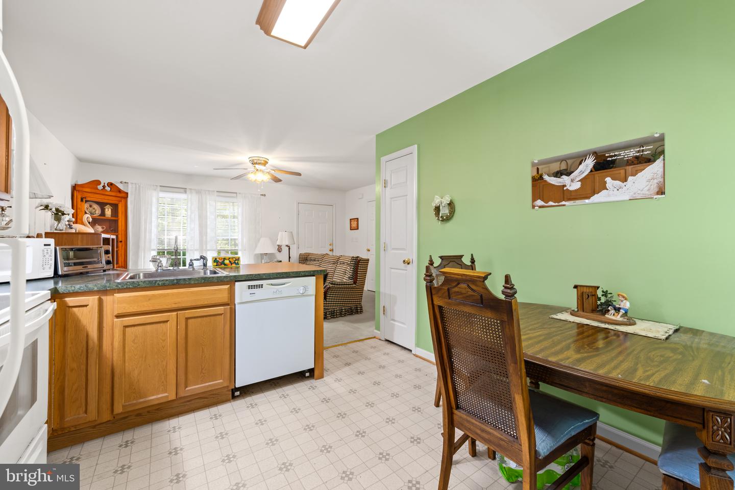 91 Glenn Rd Property Photo 4