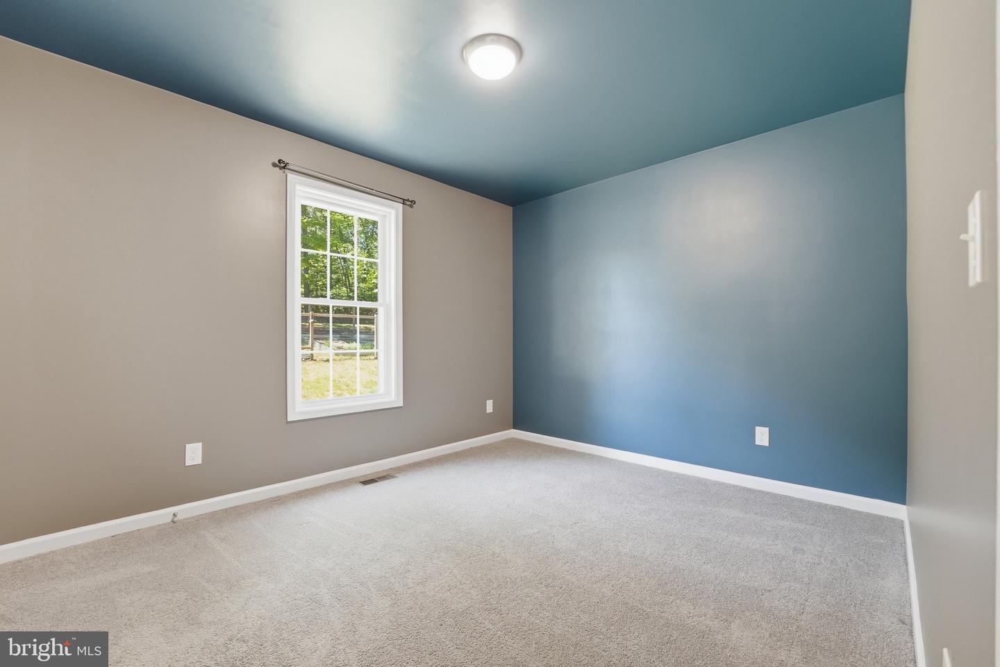 898 Seville Rd. Property Photo 23