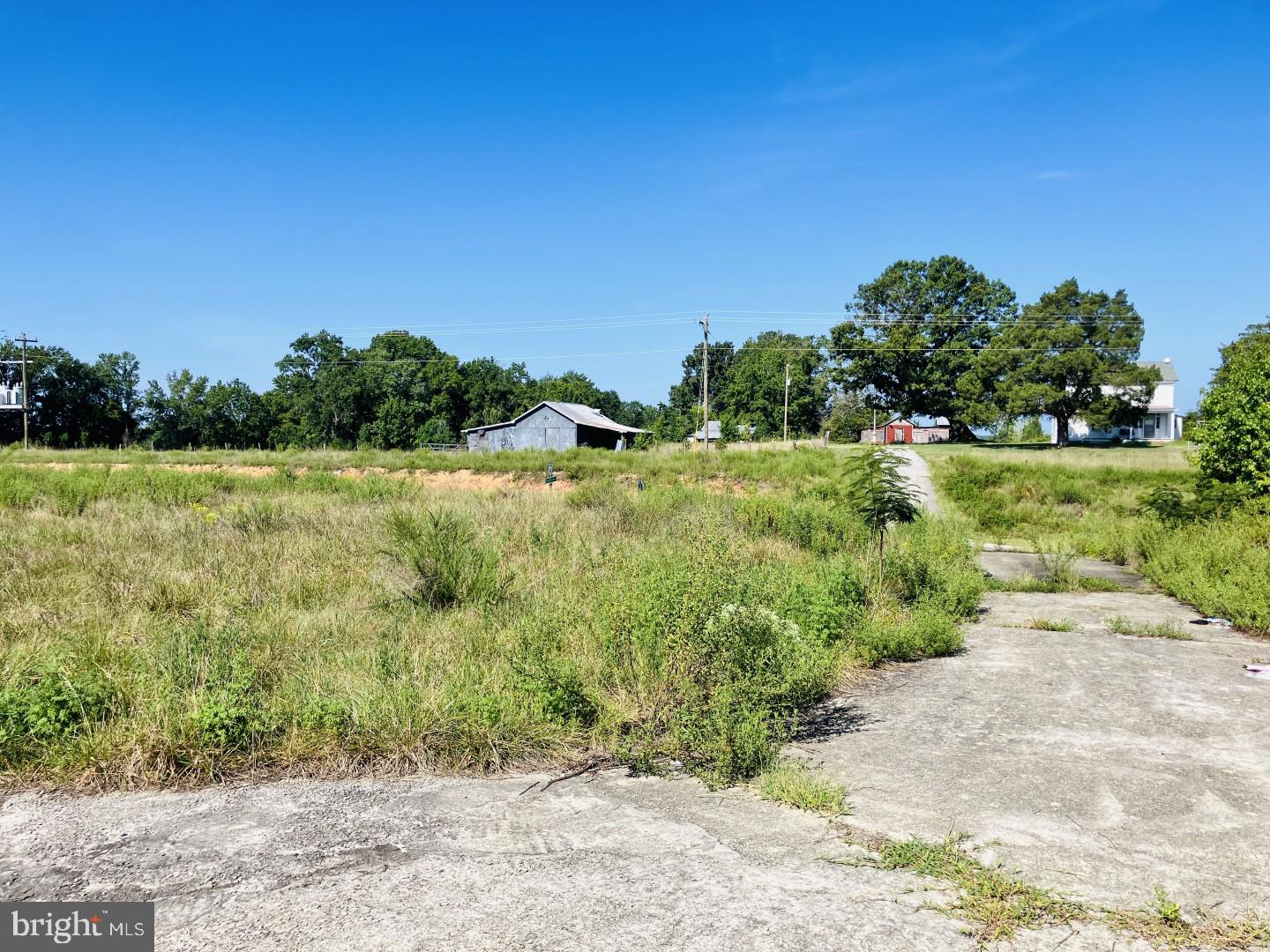 10918 Buggs Island Rd Property Photo 4
