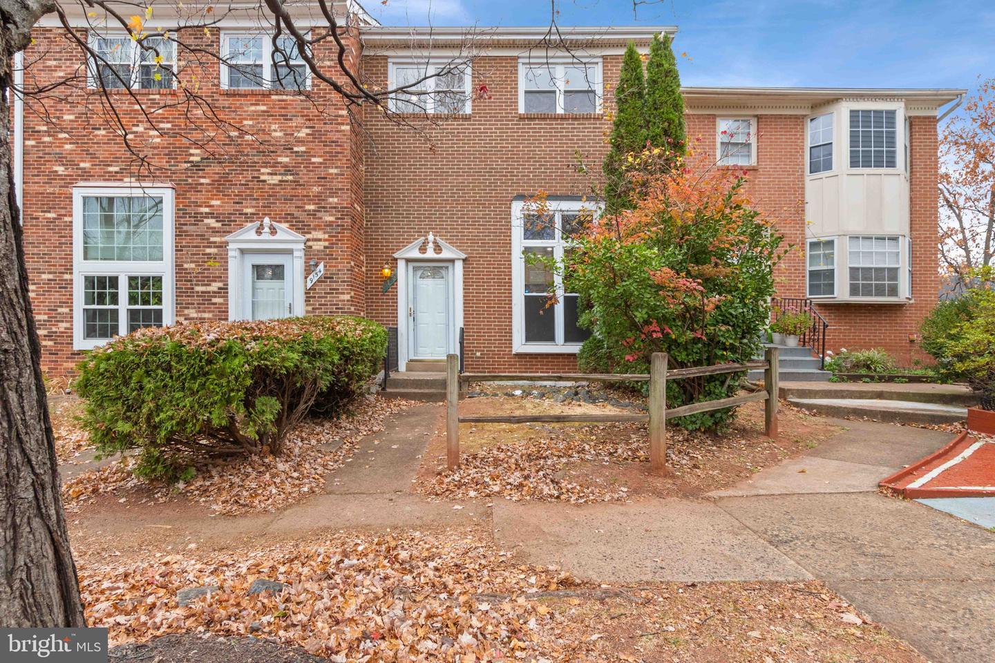9155 Laurelwood Ct Property Photo