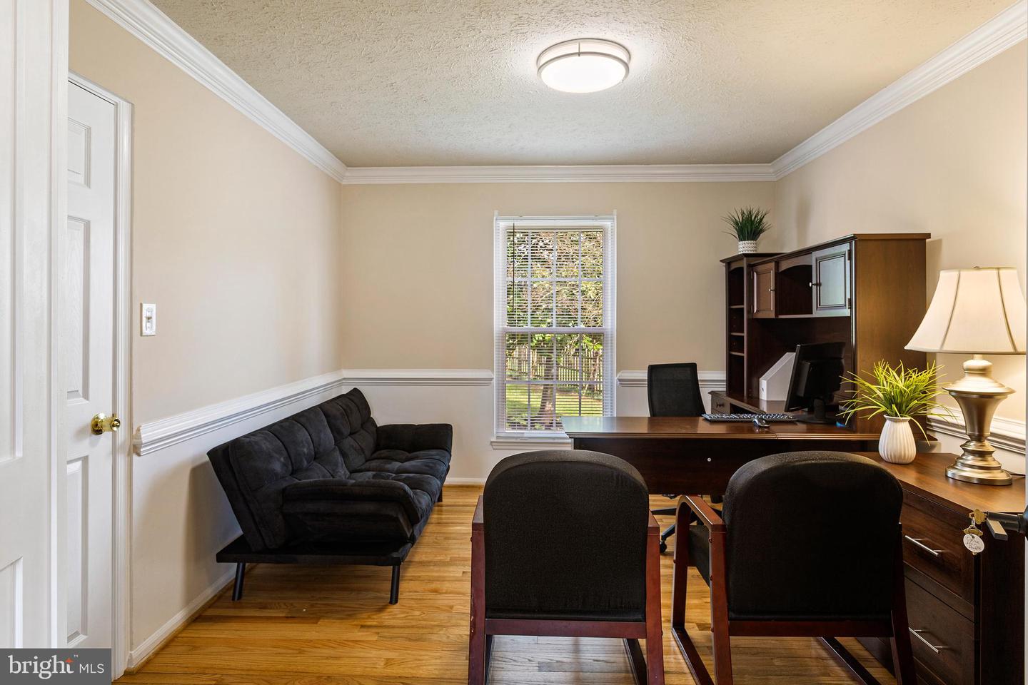 8502 Clearridge Ln Property Photo 10