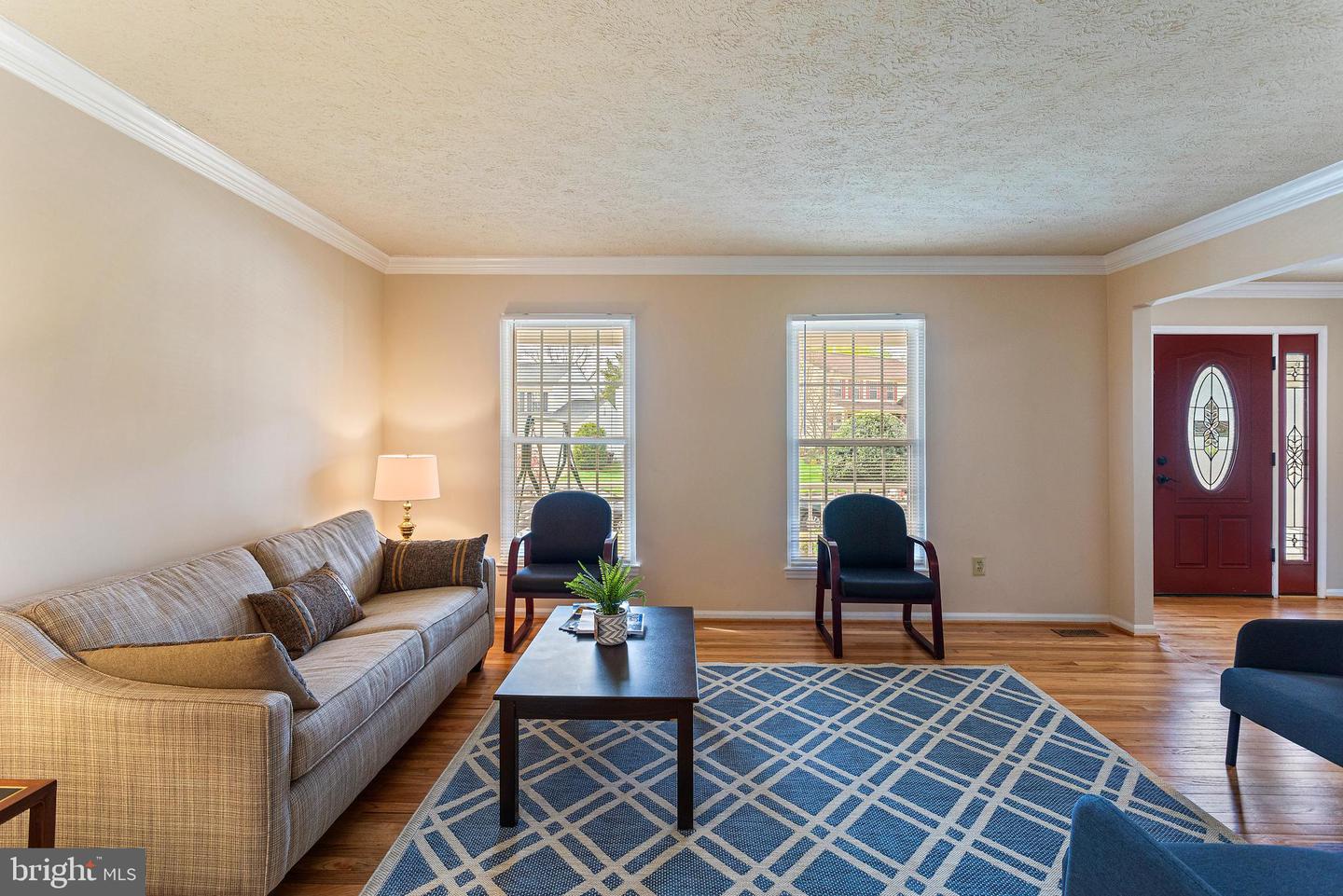 8502 Clearridge Ln Property Photo 12