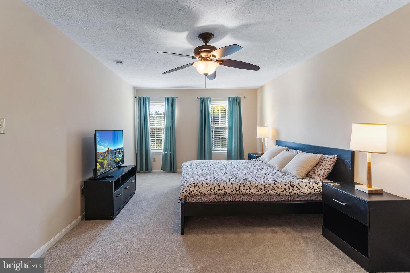 8502 Clearridge Ln Property Photo 13