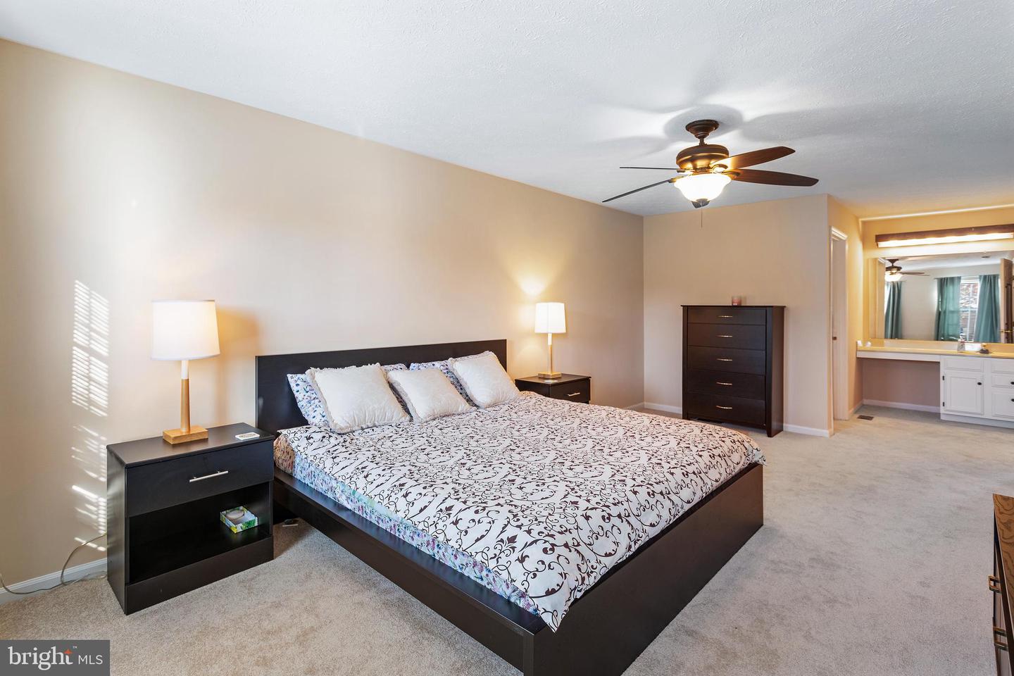 8502 Clearridge Ln Property Photo 14