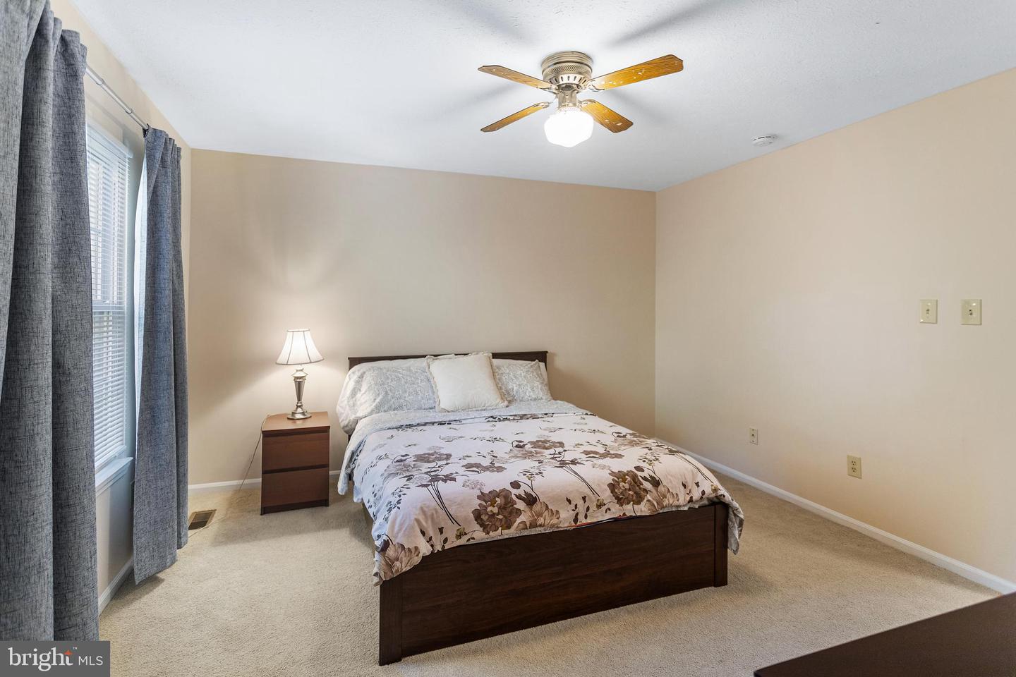 8502 Clearridge Ln Property Photo 24