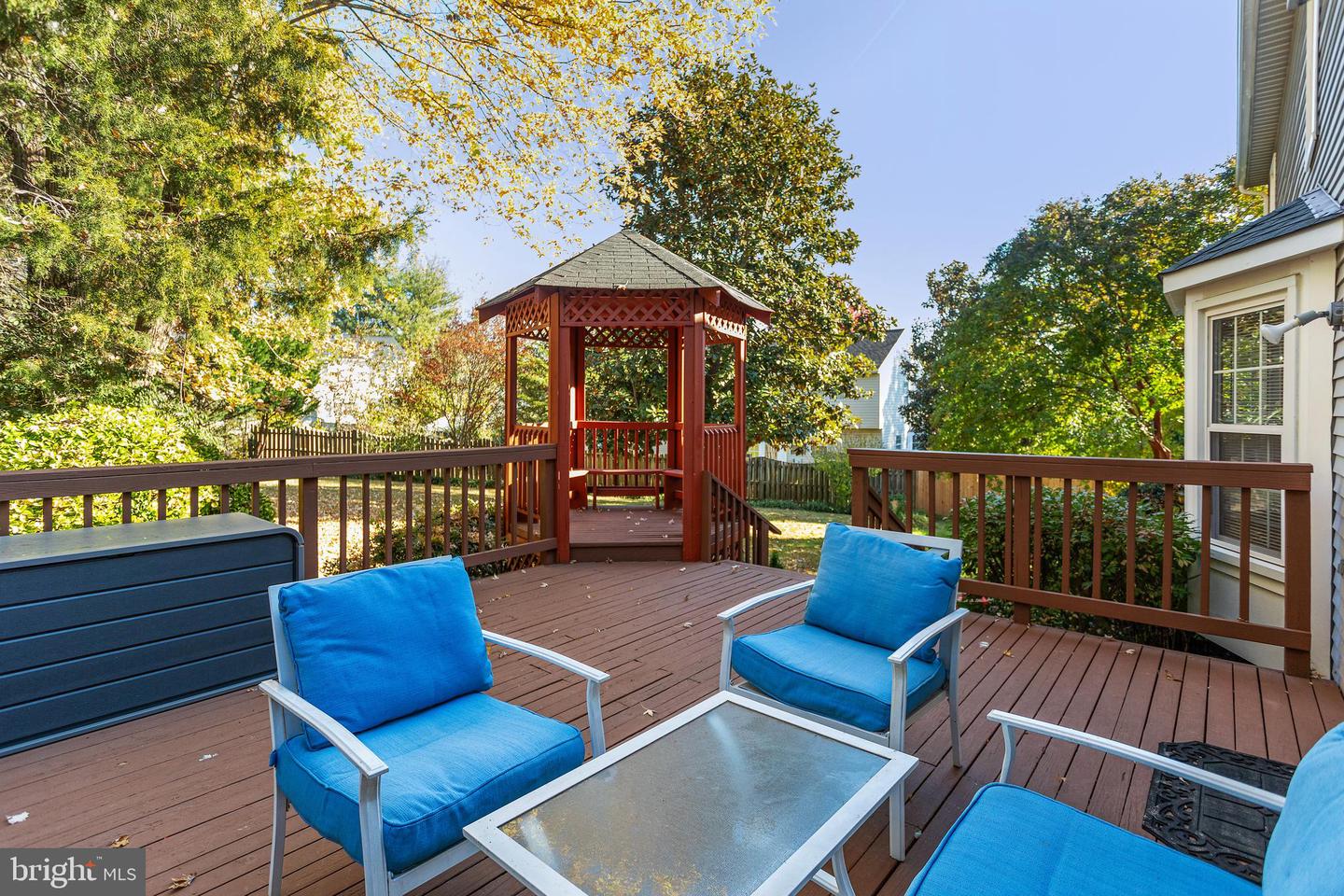 8502 Clearridge Ln Property Photo 32