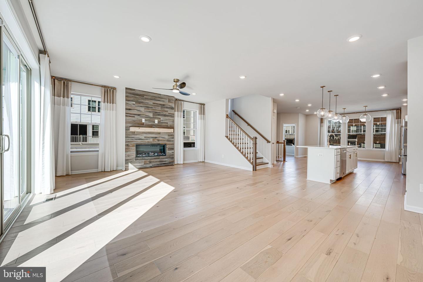 Dean Real Estate Listings Main Image