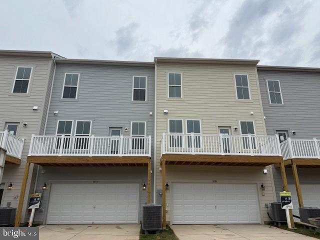 10106 Queens Way Property Photo 2