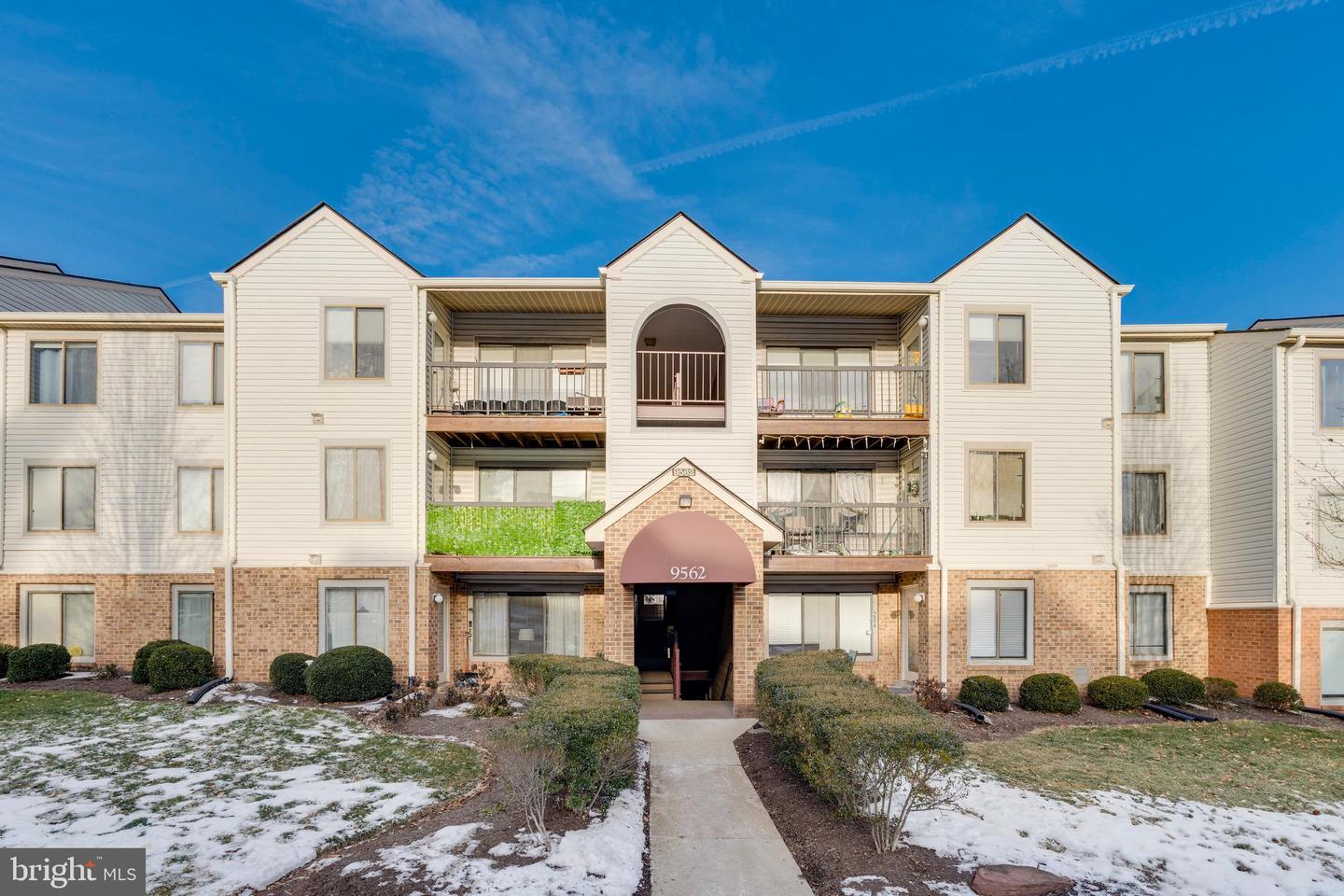 9562 Cannoneer Ct #202 Property Photo