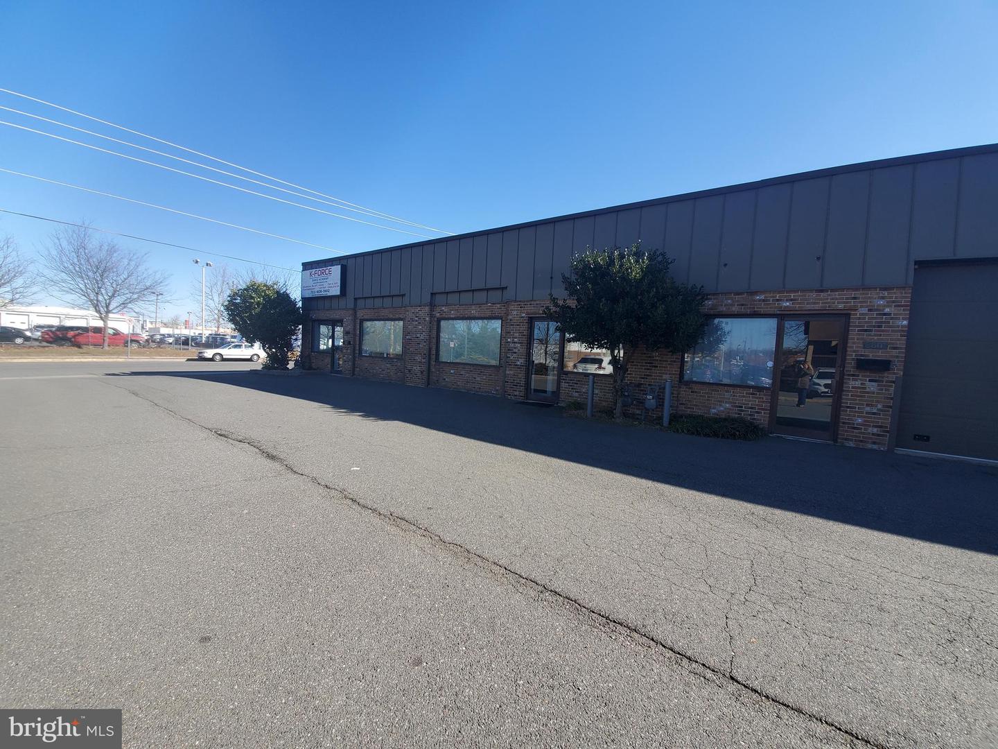 8797-8797-8799 COMMERCE CT Property Photo 1