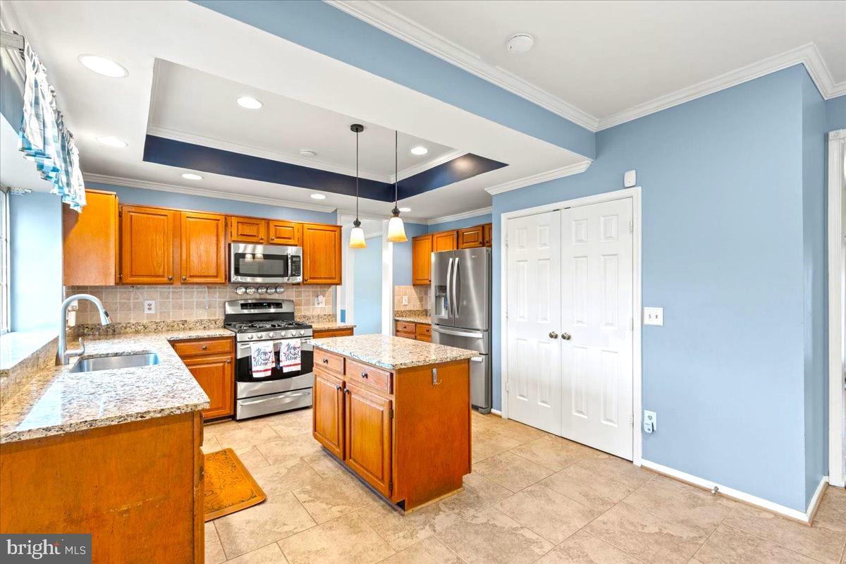 9553 Oakenshaw Dr Property Photo 11