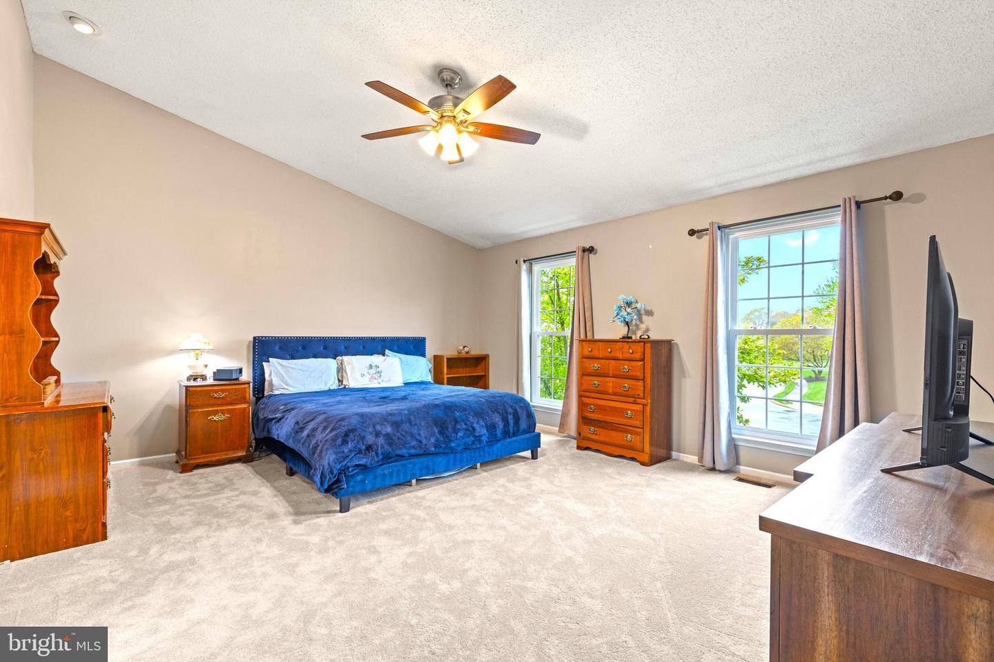 9553 Oakenshaw Dr Property Photo 30