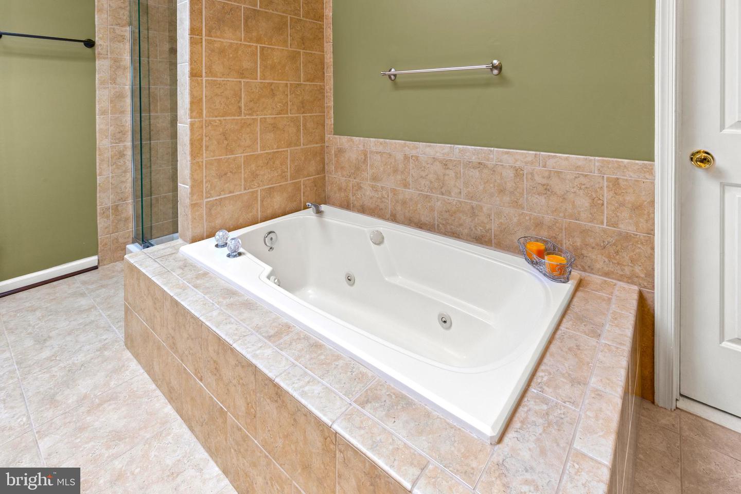 9553 Oakenshaw Dr Property Photo 36