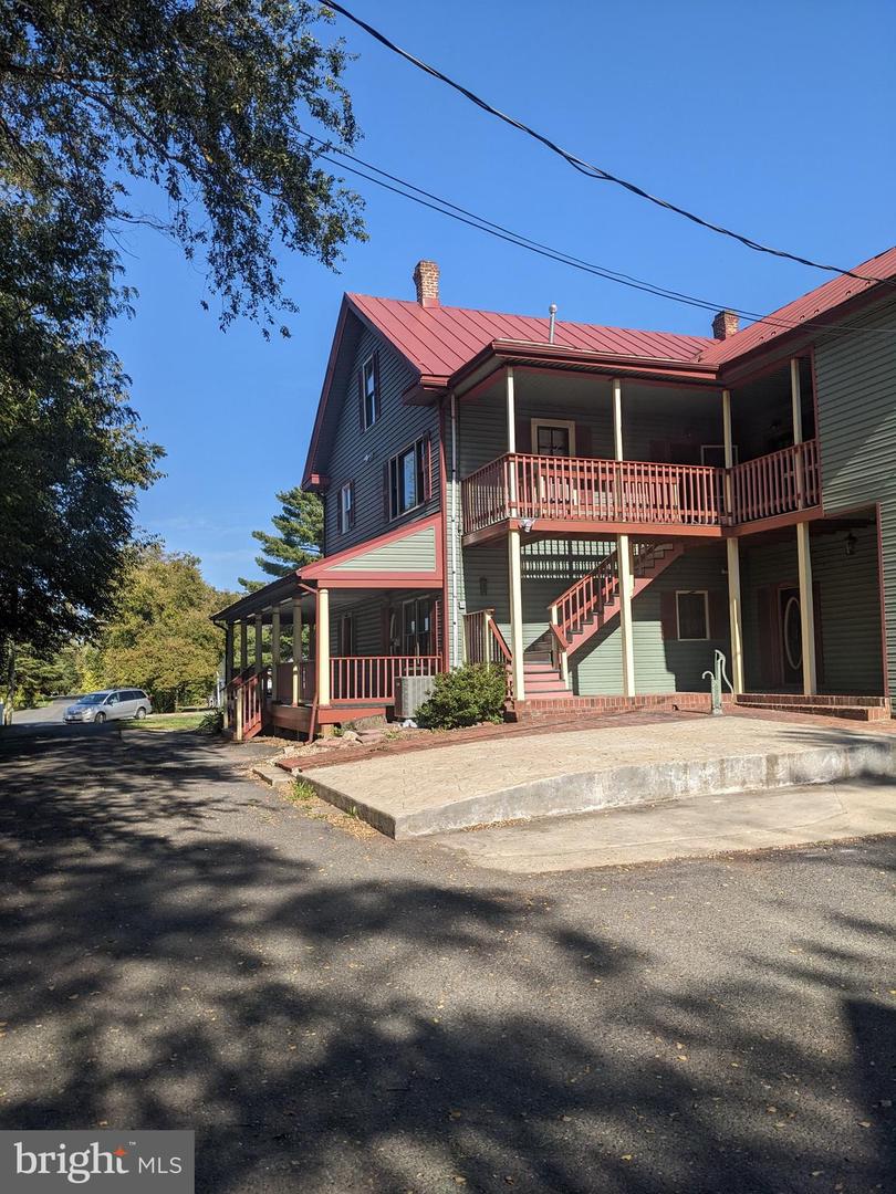9014 Sudley Rd Property Photo 1