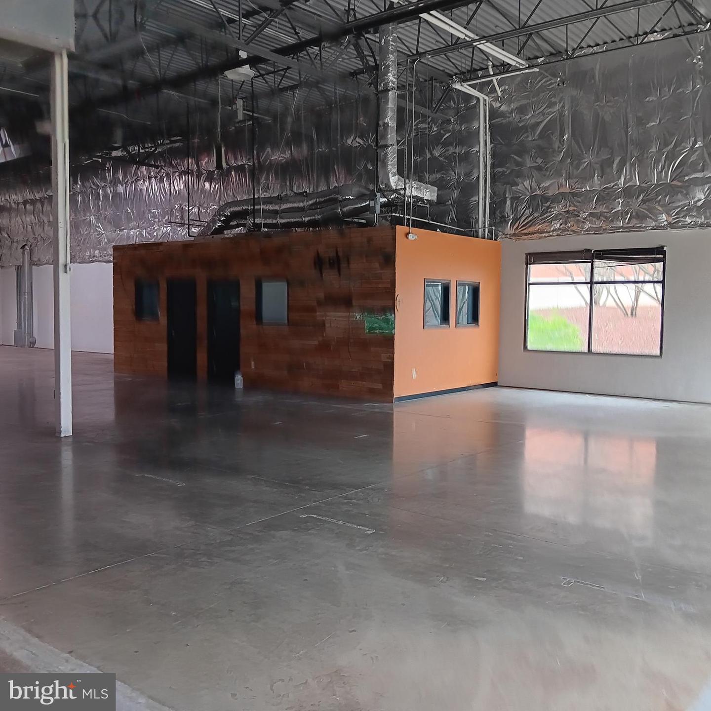 8420 Kao Circle Property Photo 5