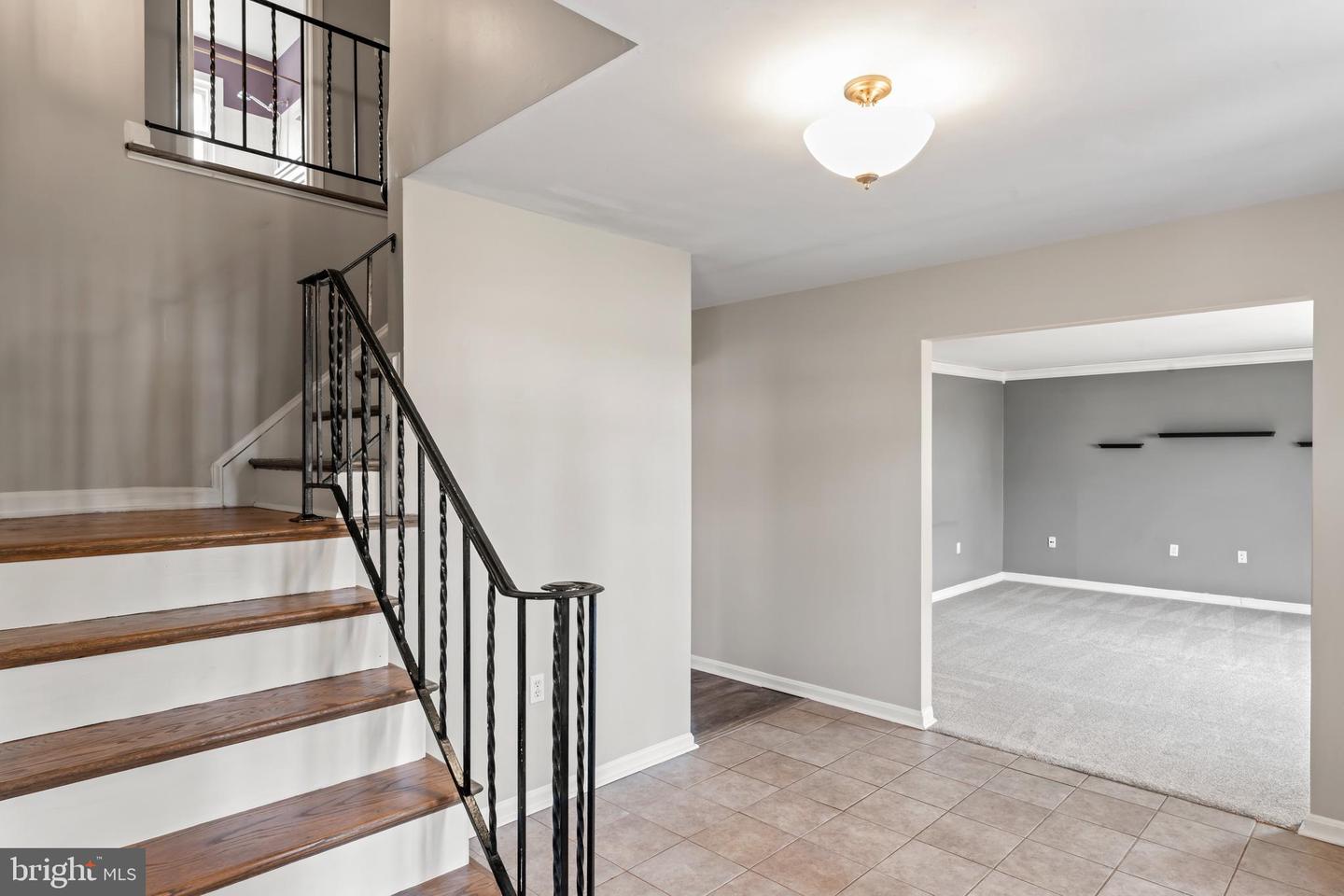 9355 Birchwood Ct Property Photo 4