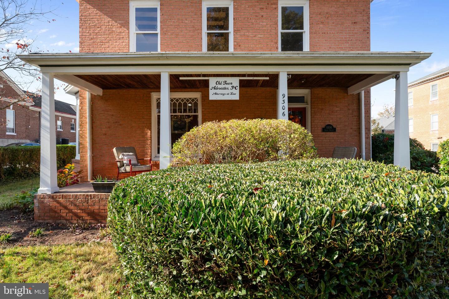 9306 Grant Ave Property Photo 5