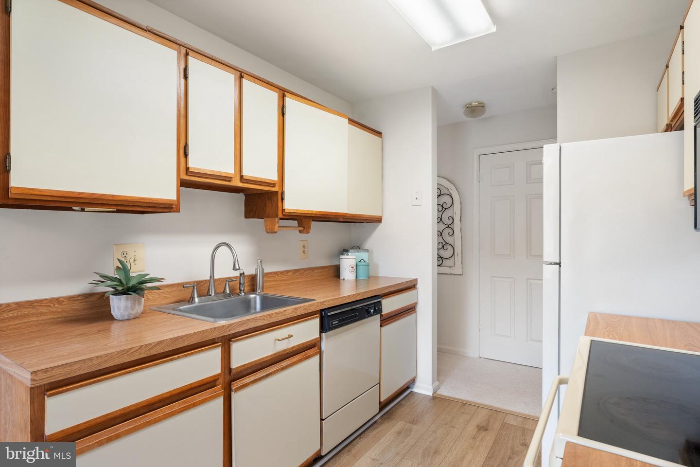 9552 Cannoneer Ct #204 Property Photo 13