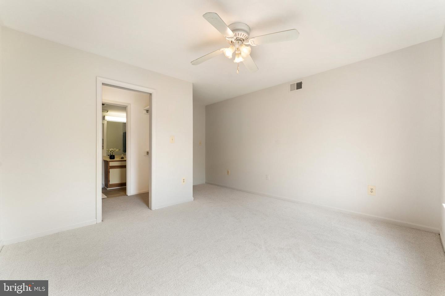 9552 Cannoneer Ct #204 Property Photo 28