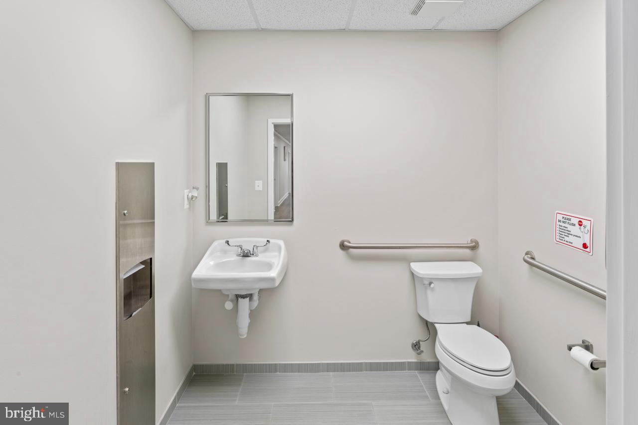 9420 Forestwood Ln #203 Property Photo 18