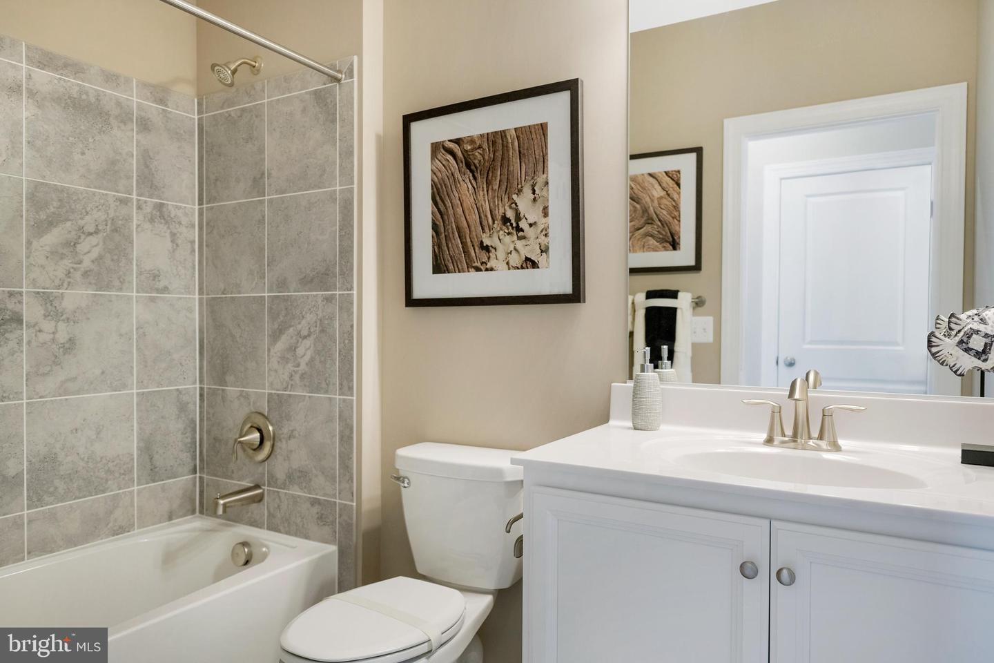 9681 Swallowtail Ln Property Photo 6