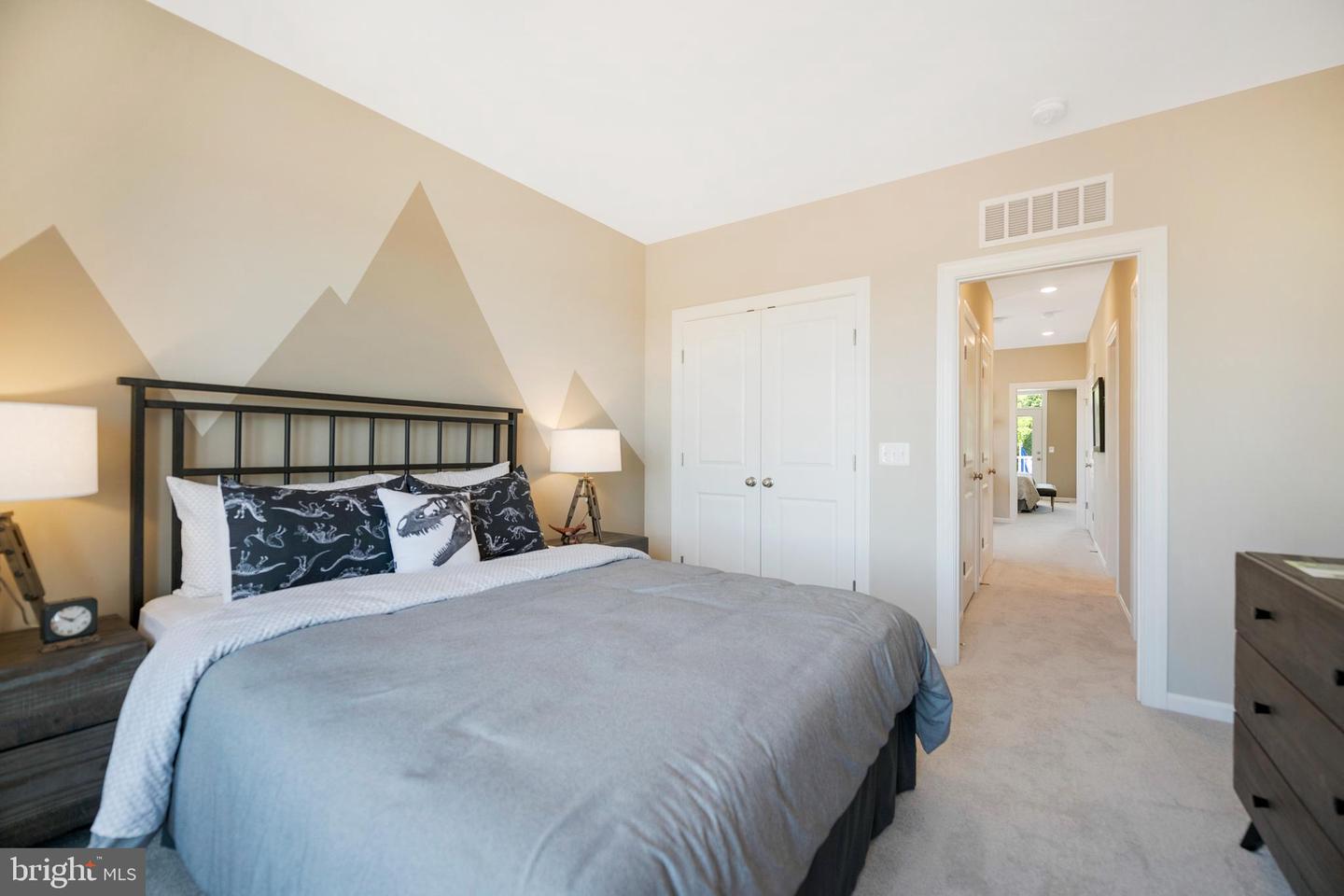 9681 Swallowtail Ln Property Photo 8