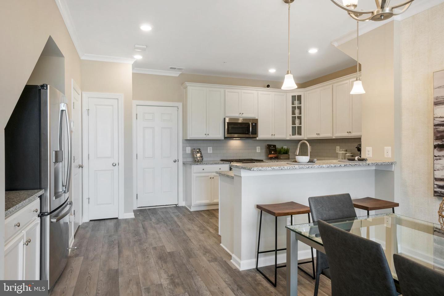 9681 Swallowtail Ln Property Photo 12