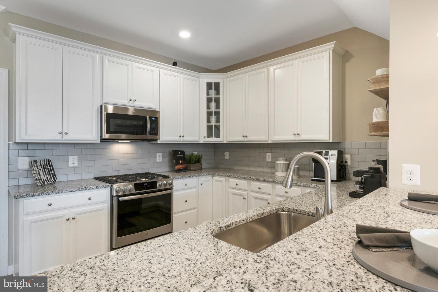 9681 Swallowtail Ln Property Photo 14