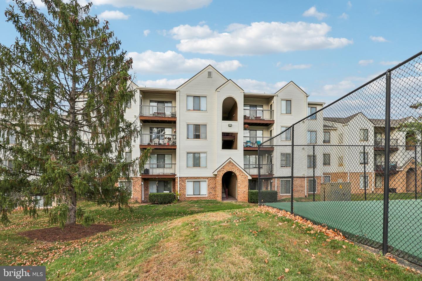 8374 Buttress Ln #202 Property Photo 14