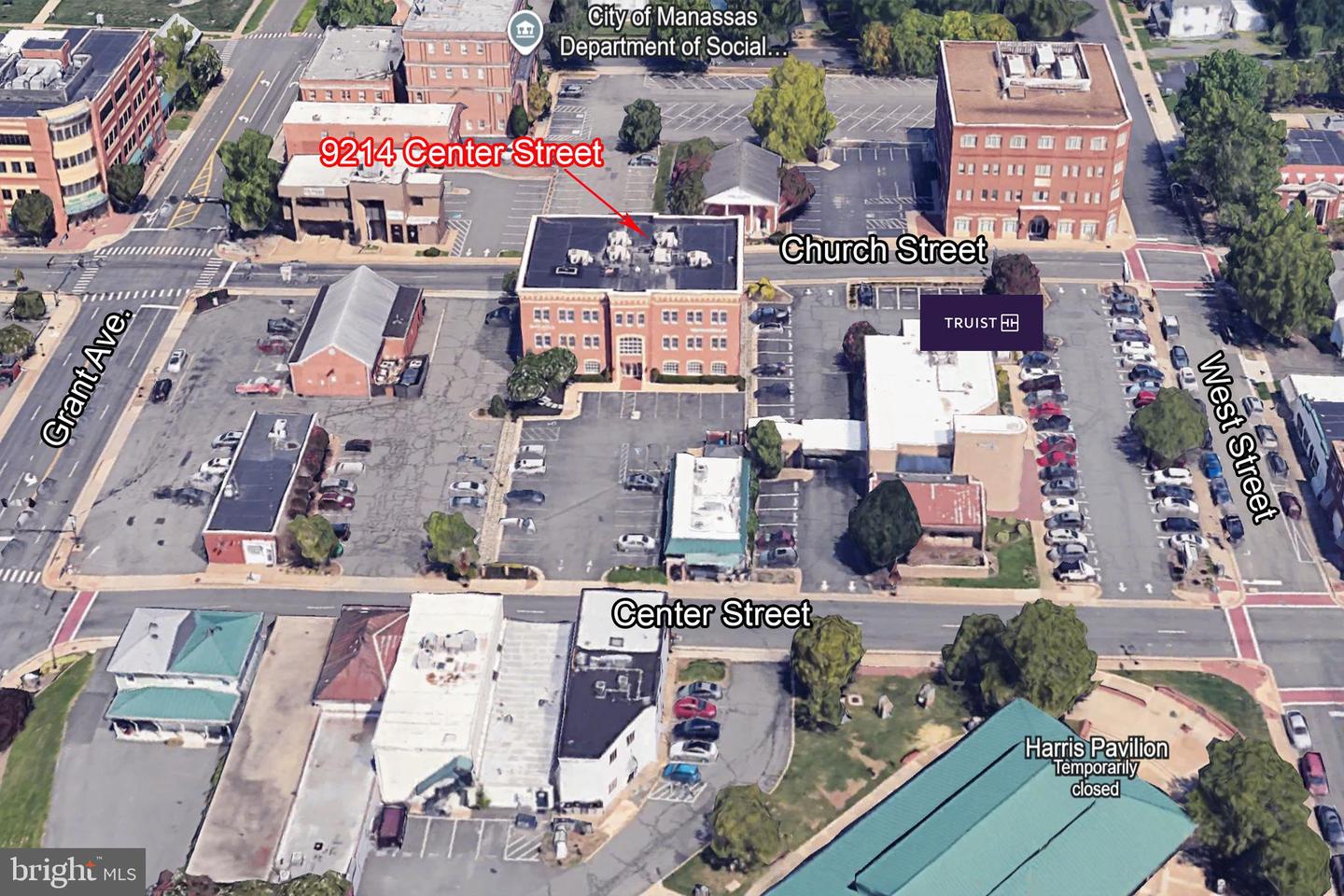 9214 Center St Property Photo 4