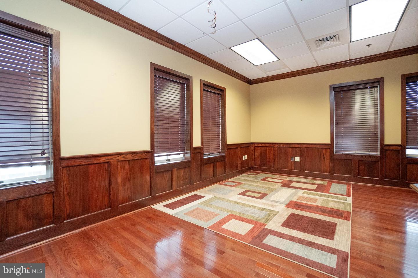 9214 Center St Property Photo 18