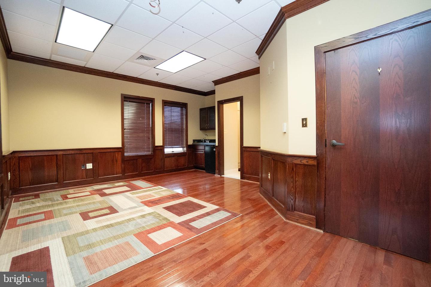 9214 Center St Property Photo 19