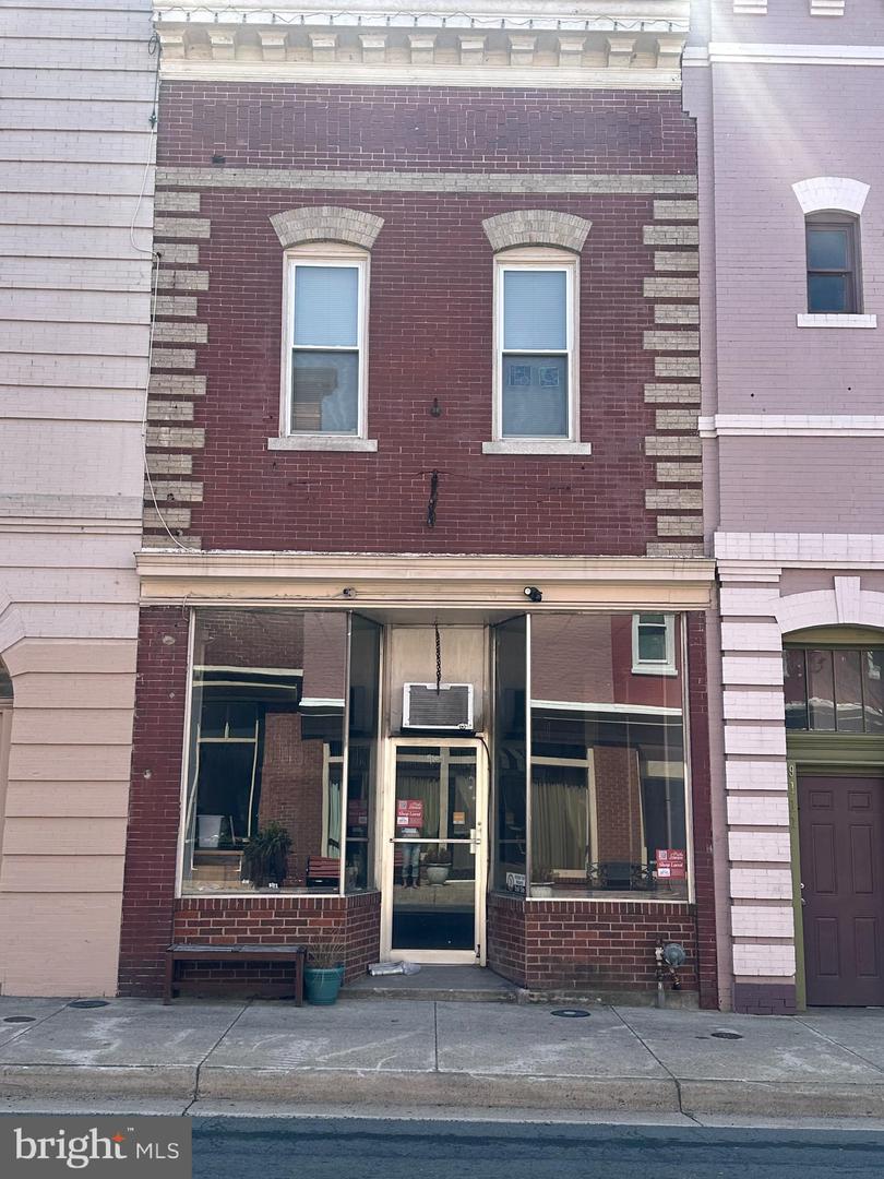 9109 Center St Property Photo 1