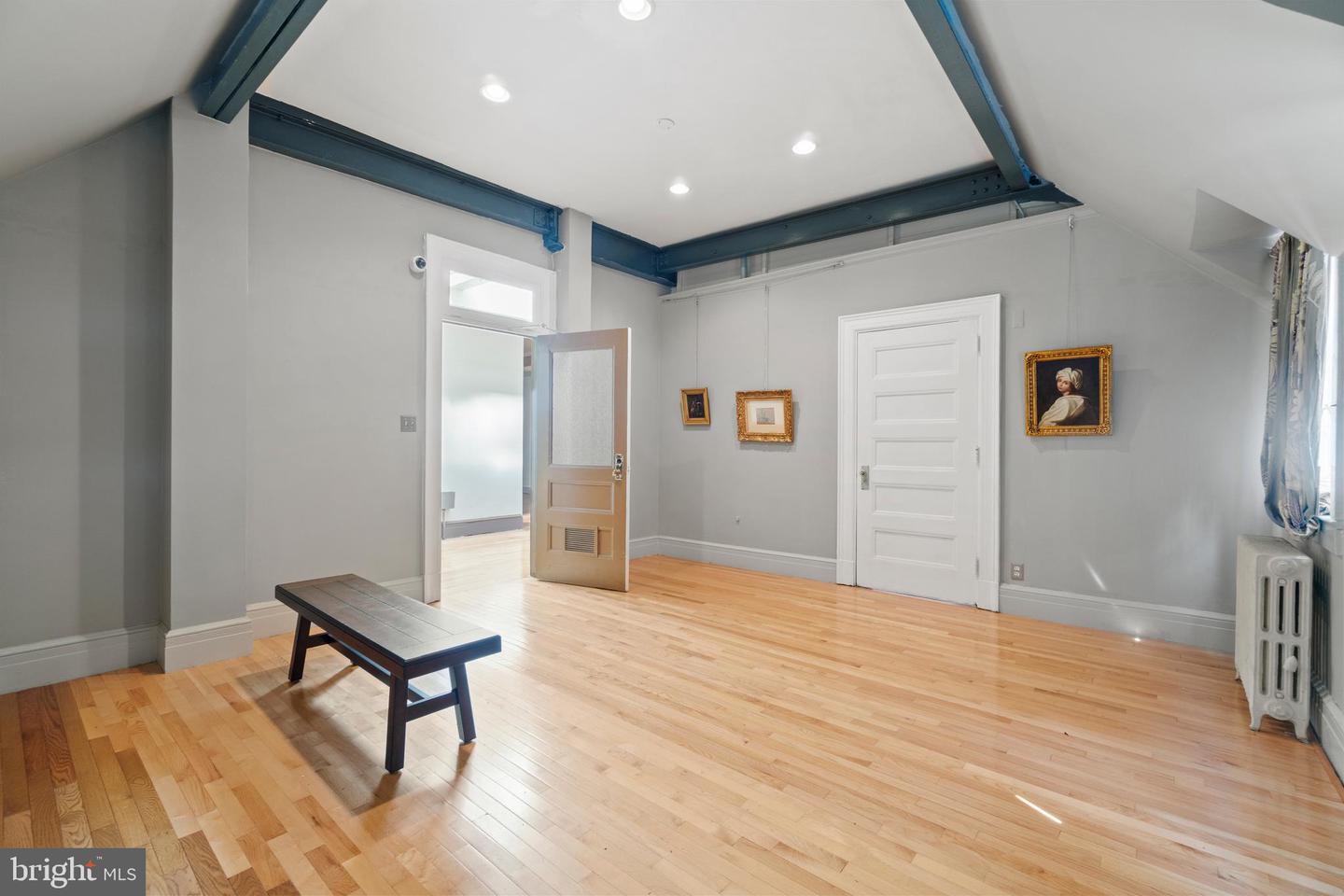 9108 CHURCH ST #5 Property Photo 1