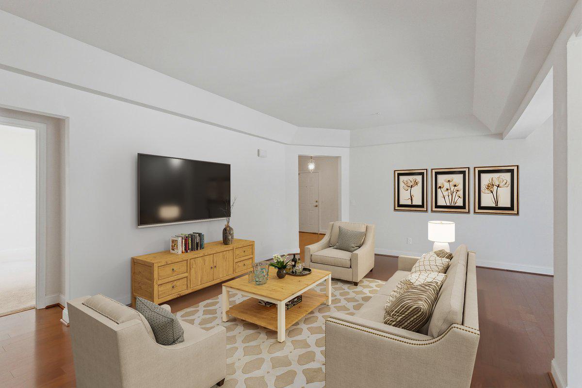 9204 Charleston Dr #207 Property Photo 1
