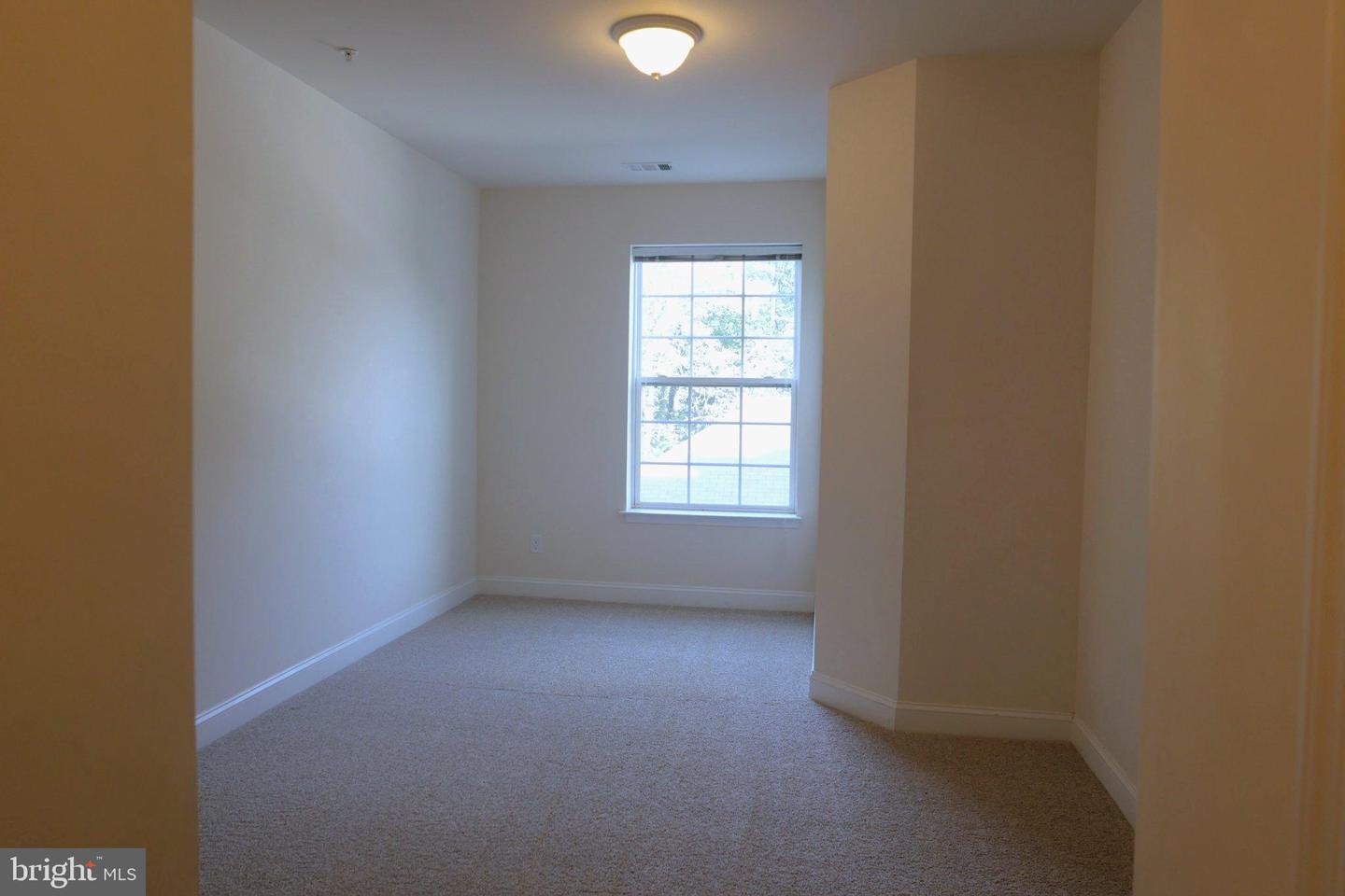 9204 Charleston Dr #207 Property Photo 26