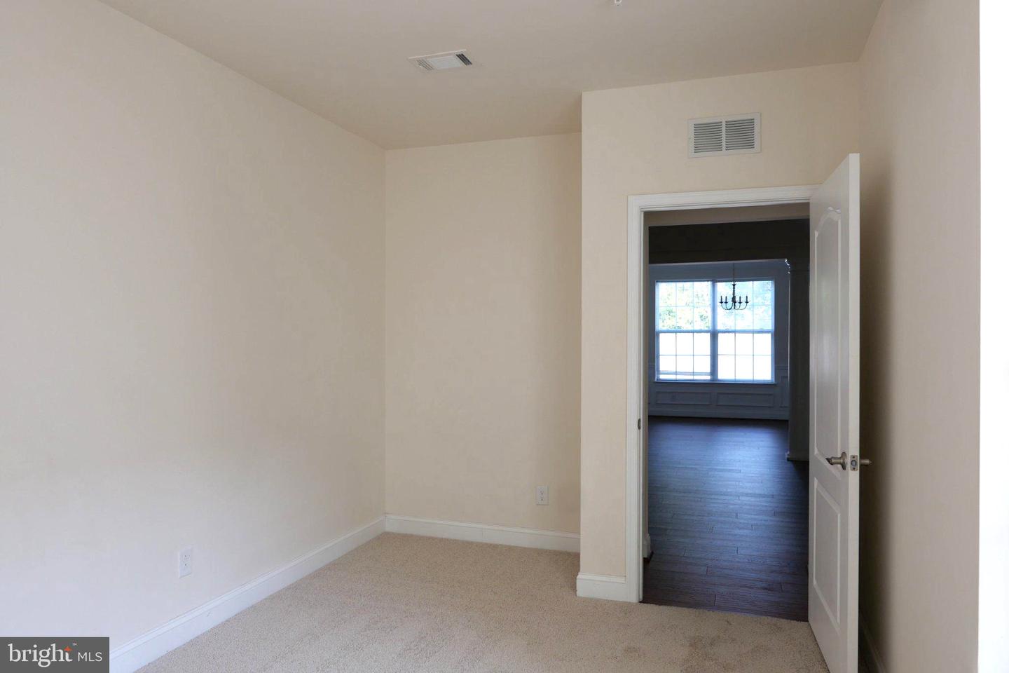 9204 Charleston Dr #207 Property Photo 32