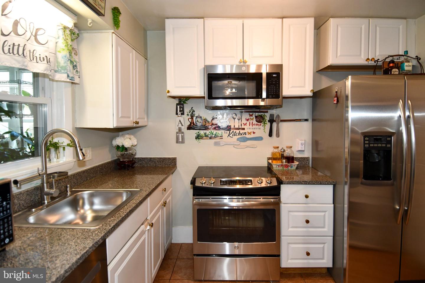 8618 Liberia Ave Property Photo 4