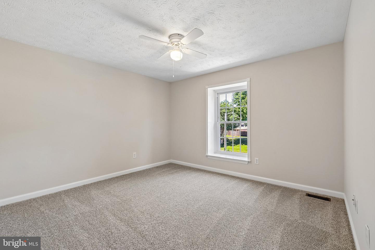 10409 Sorrell Dr Property Photo 32