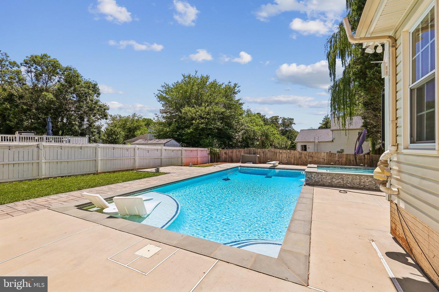 10409 Sorrell Dr Property Photo 40