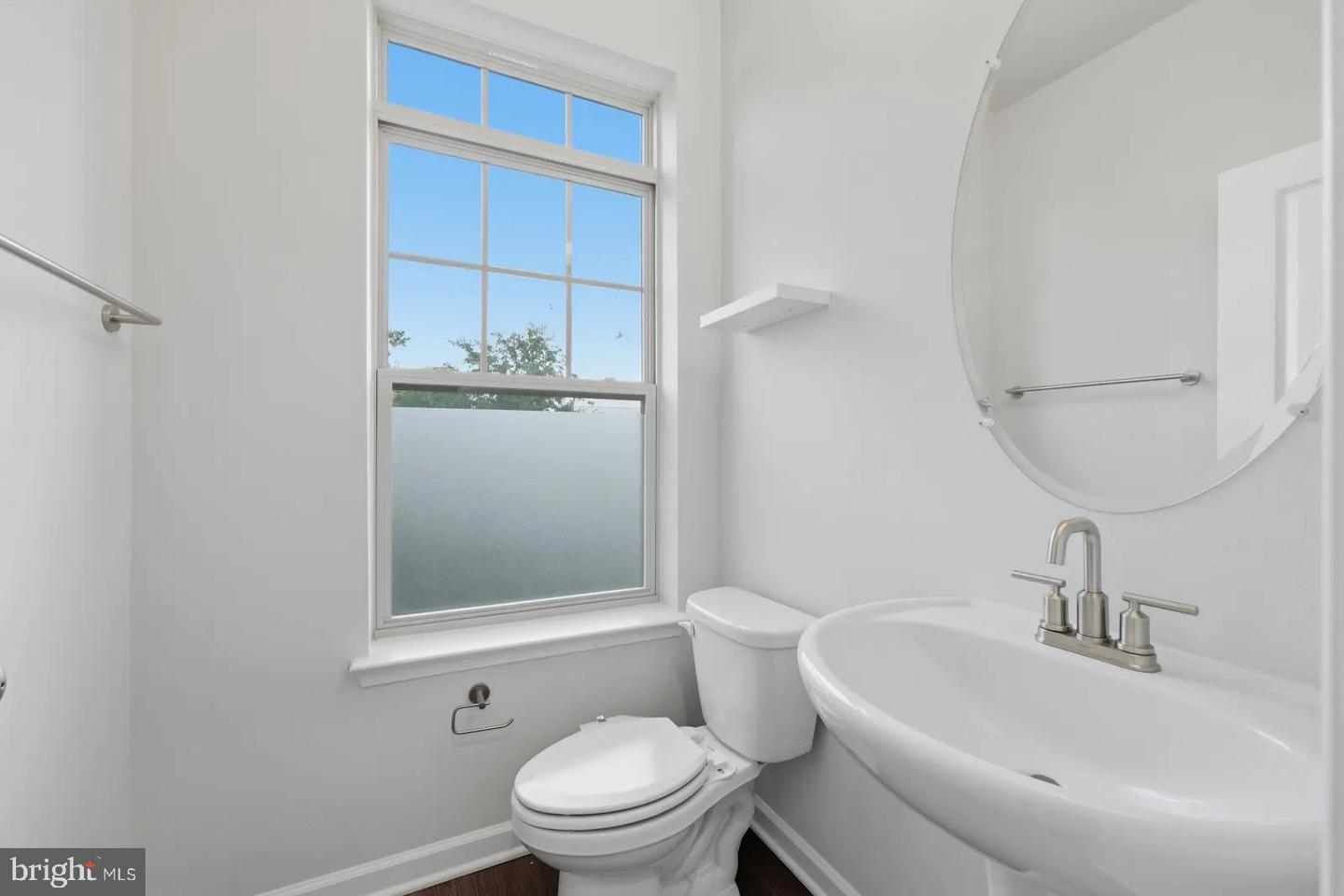 9309 Barnes Loop Property Photo 24