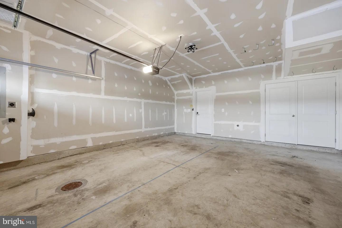 9309 Barnes Loop Property Photo 30