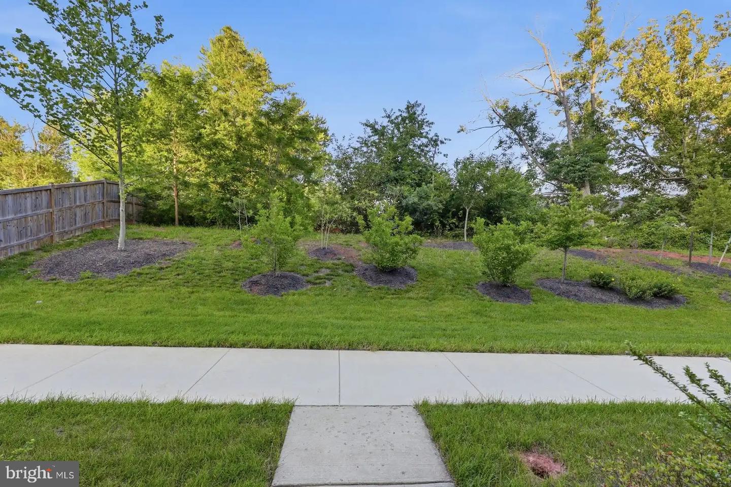 9309 Barnes Loop Property Photo 31