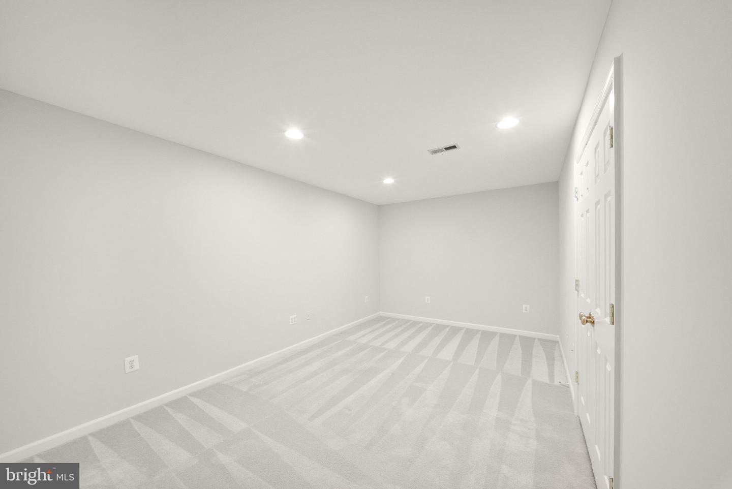 8297 Gaither St Property Photo 44