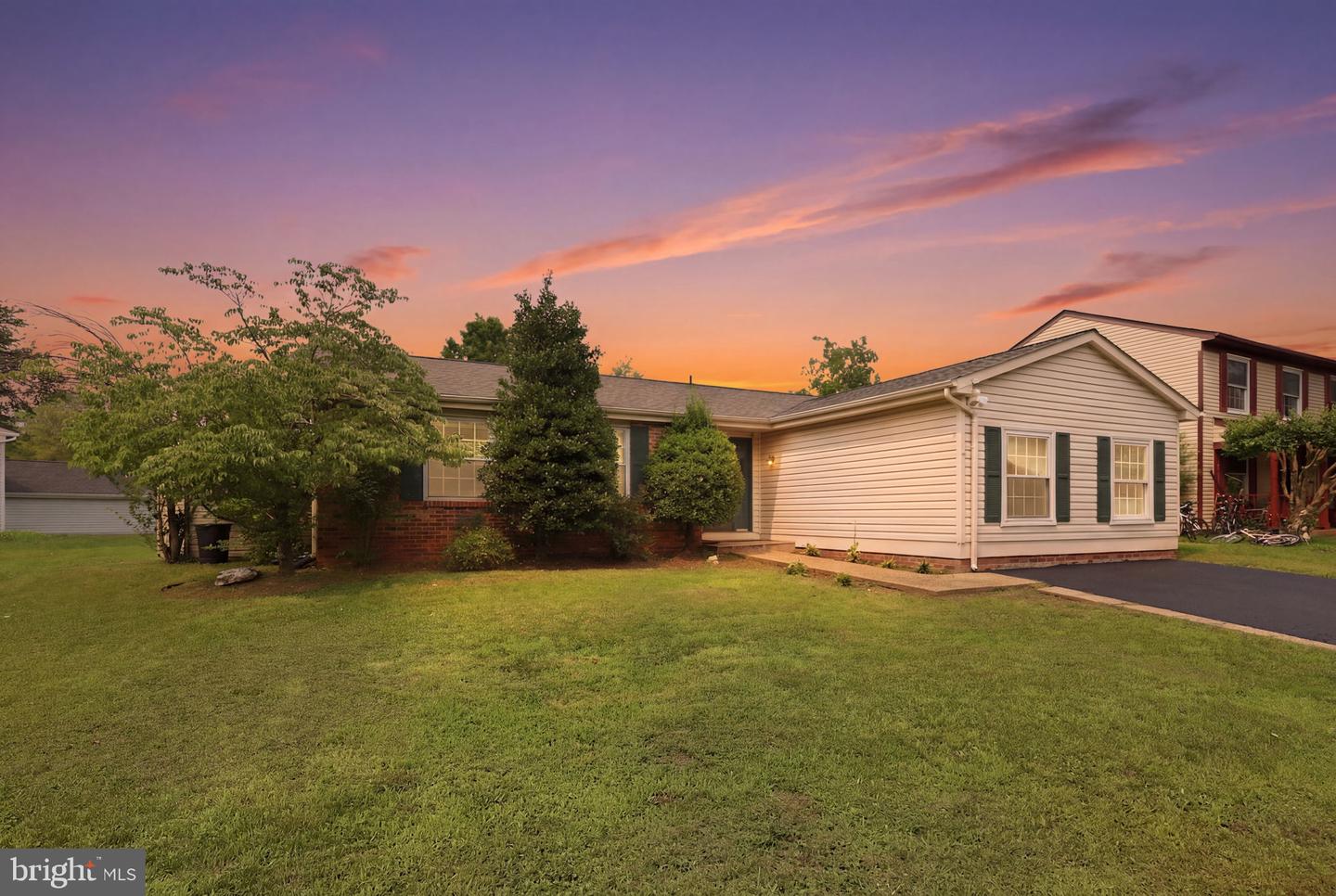 10221 Foxborough Ct Property Photo 2