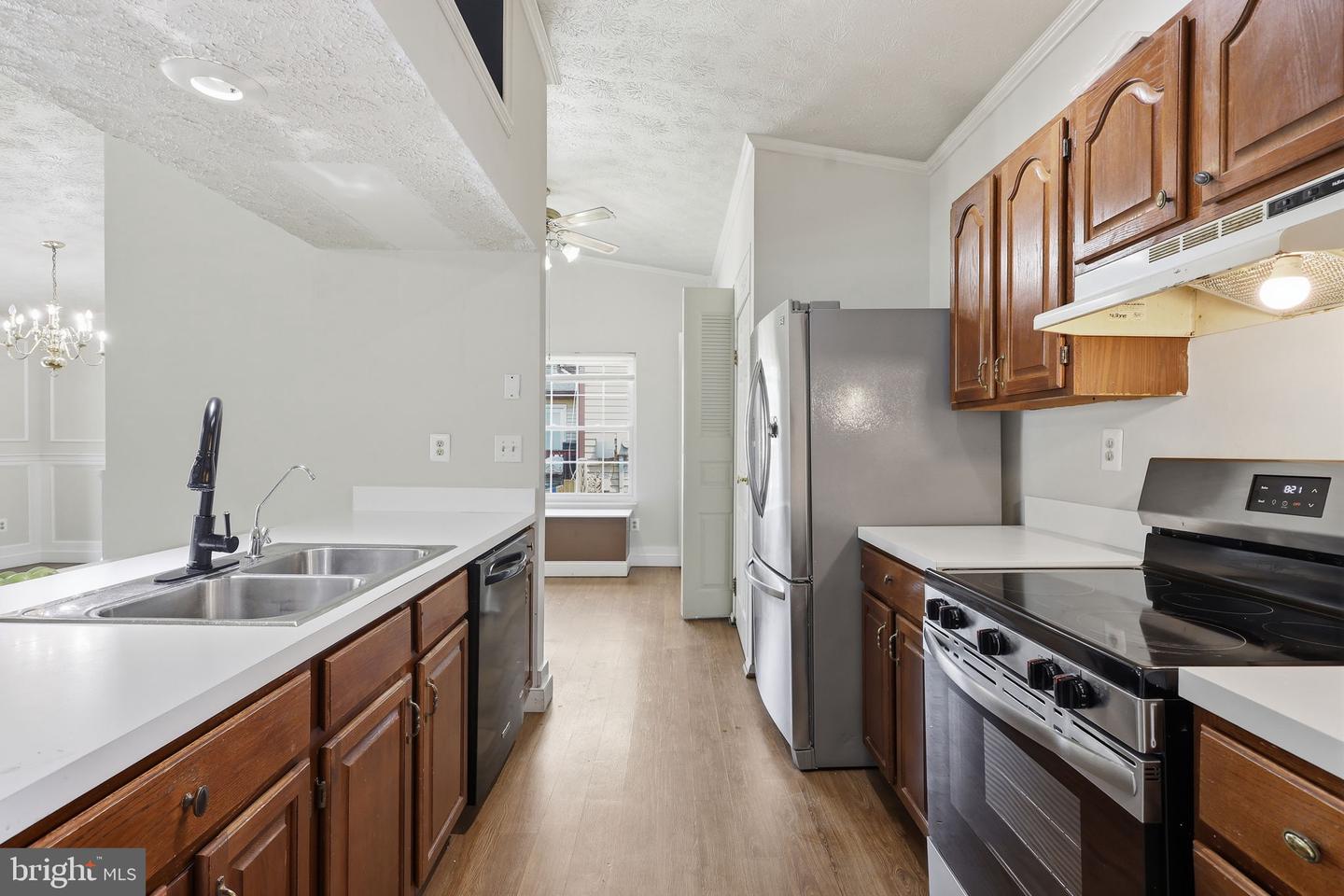 10221 Foxborough Ct Property Photo 8